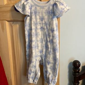 Flutter sleeve romper